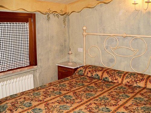 Agriturismo Fiore Di Campo Фермо Экстерьер фото