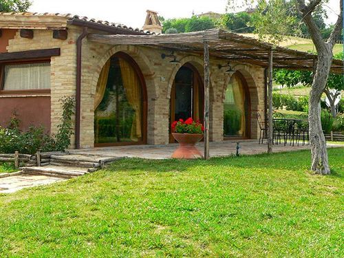 Agriturismo Fiore Di Campo Фермо Экстерьер фото